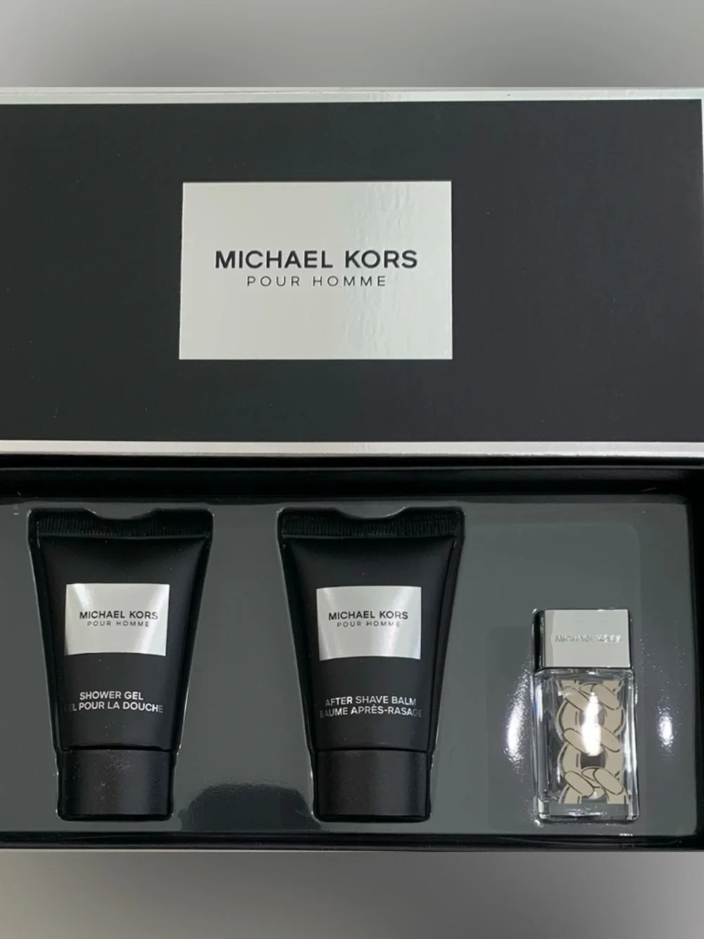 Michael Kors Men Grooming Set in Black and Silver